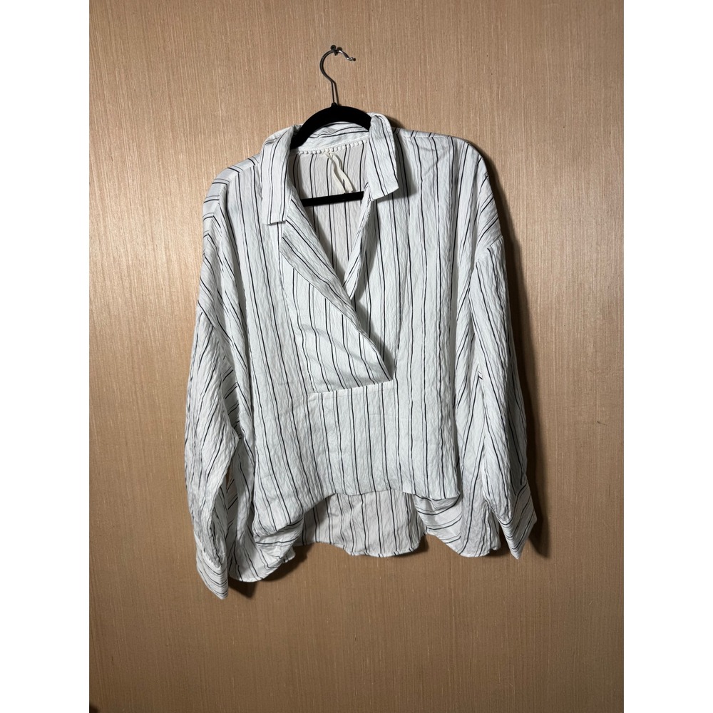 Anthropologie Striped Button Collar Blouse Popover White‎ Black Casual